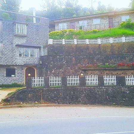 Hôtel The Crystal Castle à Nuwara Eliya Extérieur photo